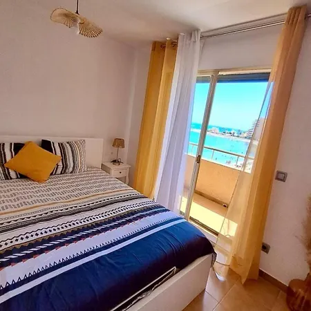 Beachfront 3br With Pool Views, Sleeps 10 * La Manga del Mar Menor