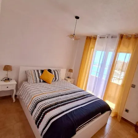 Apartment Beachfront 3br With Pool Views, Sleeps 10 La Manga del Mar Menor