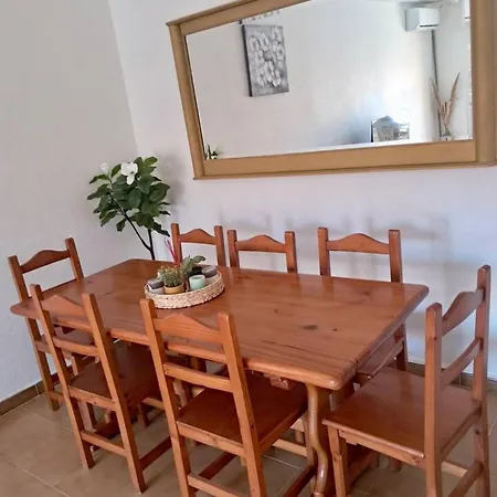 Beachfront 3br With Pool Views, Sleeps 10 Apartment *
