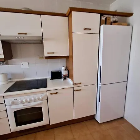 Beachfront 3br With Pool Views, Sleeps 10 *