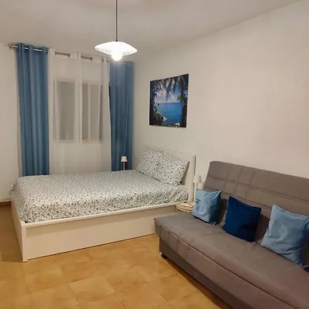Beachfront 3br With Pool Views, Sleeps 10 Apartment *