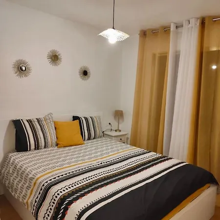 Beachfront 3br With Pool Views, Sleeps 10 Apartment La Manga del Mar Menor