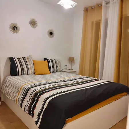 Beachfront 3br With Pool Views, Sleeps 10 Apartment La Manga del Mar Menor
