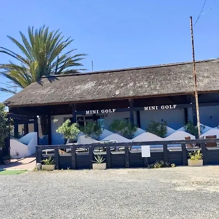 Beachfront 3br With Pool Views, Sleeps 10